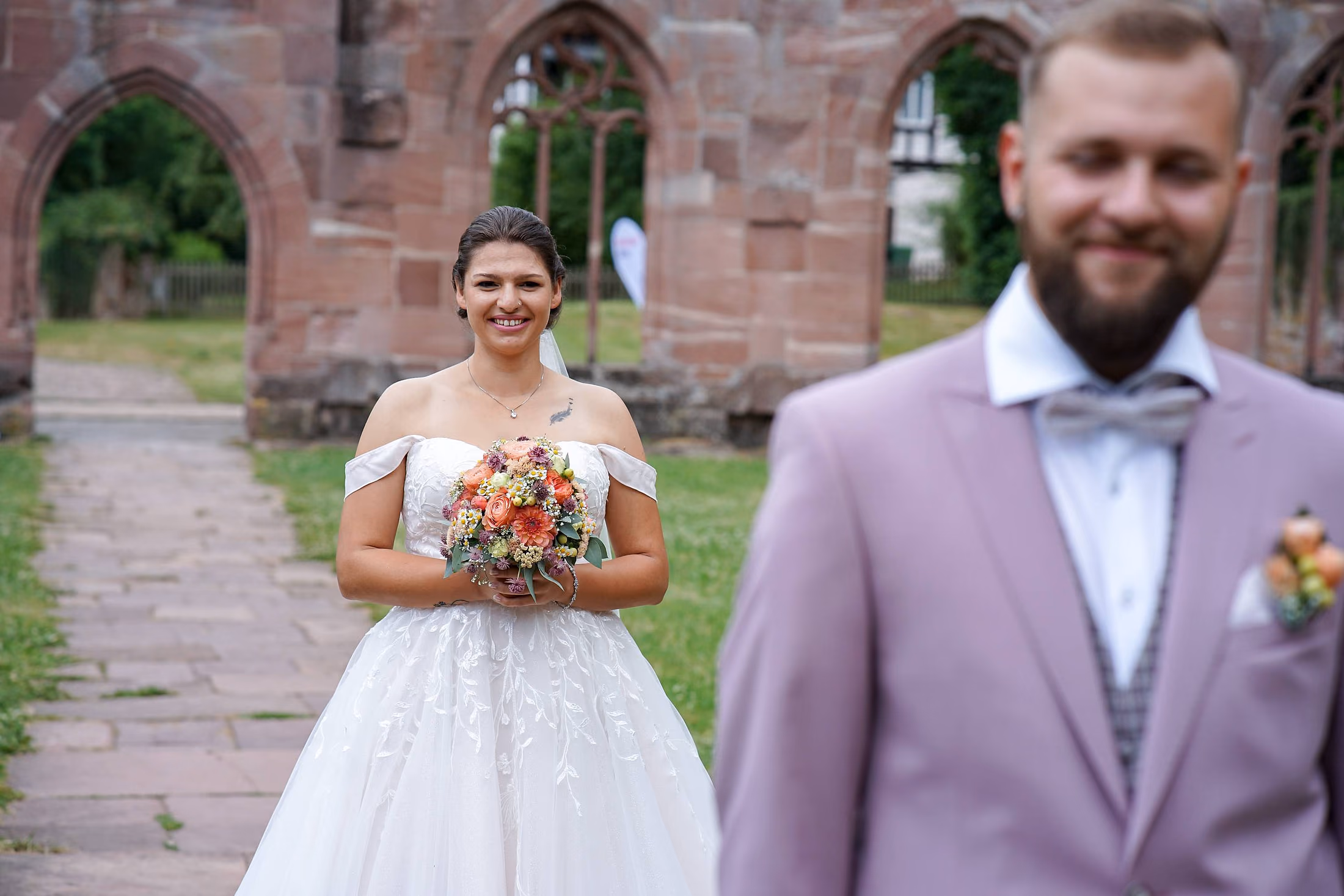 Hochzeit von Bella und Paddy in Calw, Kloster Hirsau, Aufnahme 3