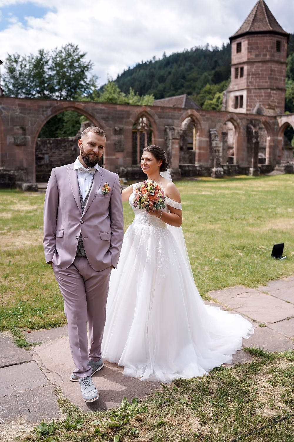 Hochzeit von Bella und Paddy in Calw, Kloster Hirsau, Aufnahme 13