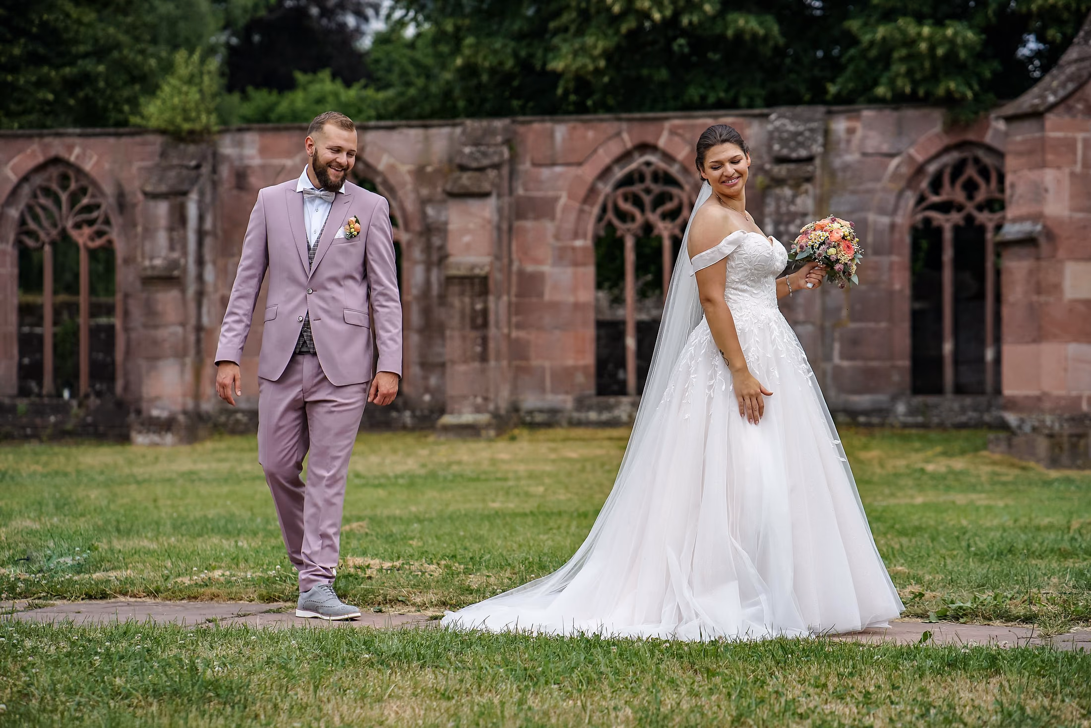 Hochzeit von Bella und Paddy in Calw, Kloster Hirsau, Aufnahme 5