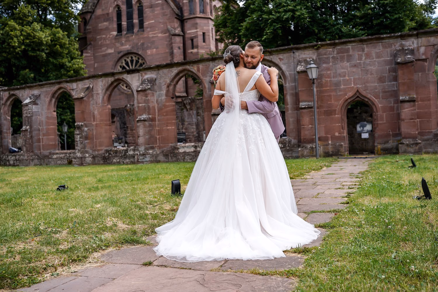 Hochzeit von Bella und Paddy in Calw, Kloster Hirsau, Aufnahme 10