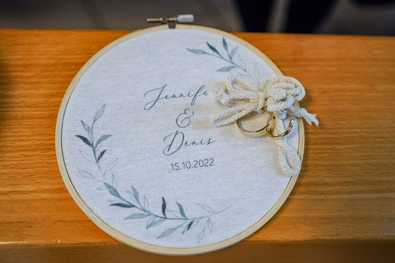 Hochzeit von Jenny und Denis in Freiberg am Neckar, Seeschloss Monrepos, Aufnahme 6